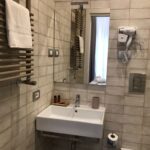 Camera 203 bagno - camera DLX